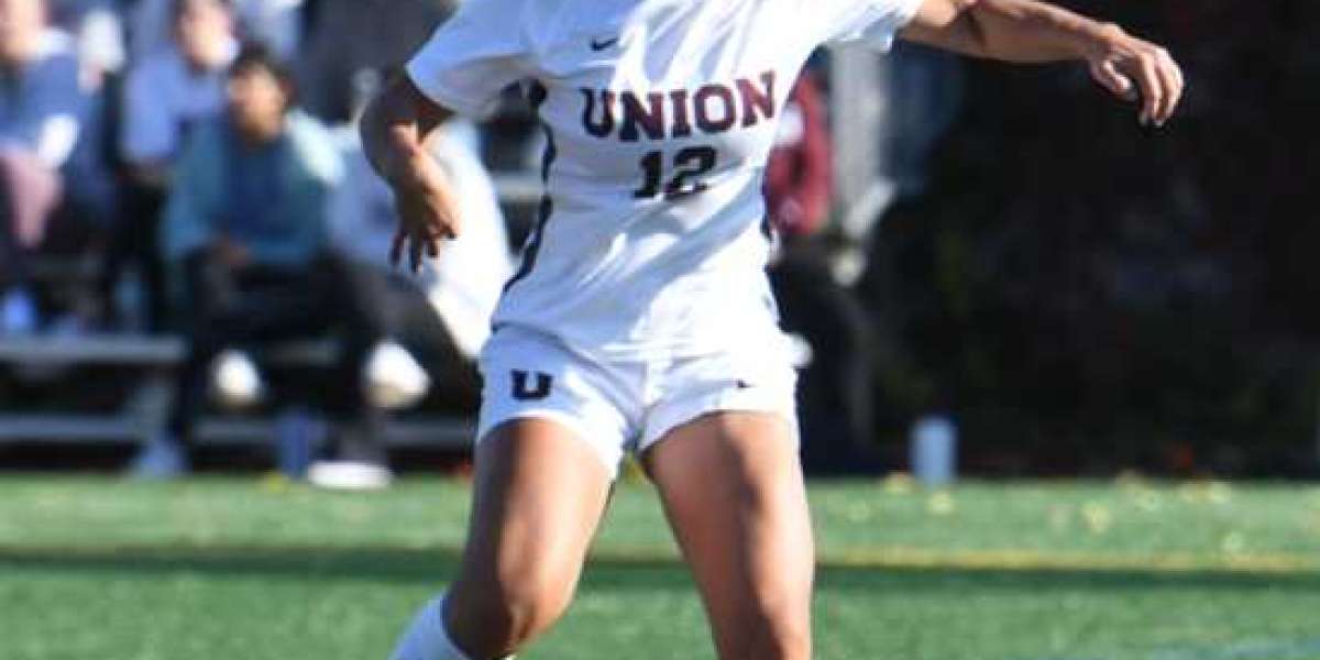 Amanda Sgueglia's Early Goal Seals Victory for Union College Women's Soccer